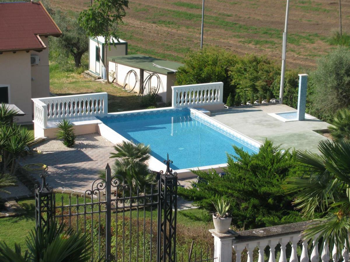Residence Il Villaggio Del Re Corropoli Екстериор снимка