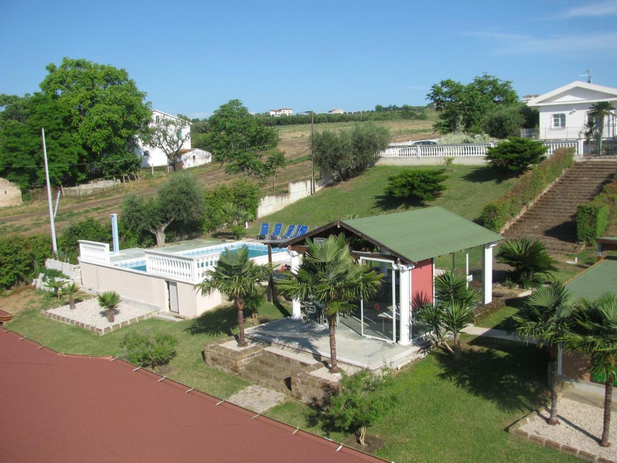 Residence Il Villaggio Del Re Corropoli Екстериор снимка